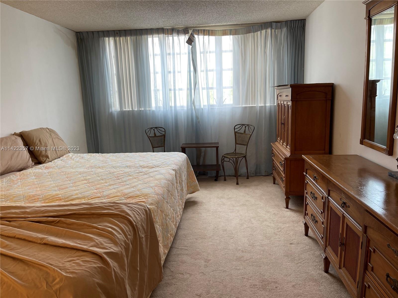 401 NE 14TH AVE Unit: 204