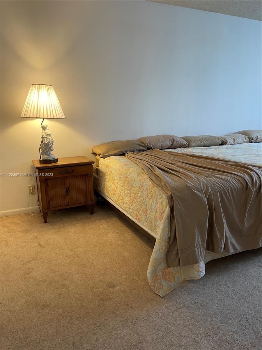401 NE 14TH AVE Unit: 204