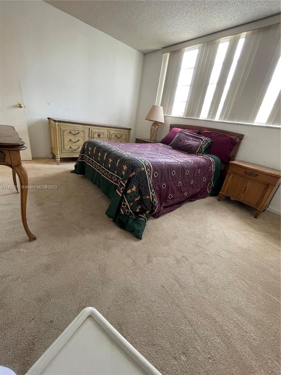 401 NE 14TH AVE Unit: 204