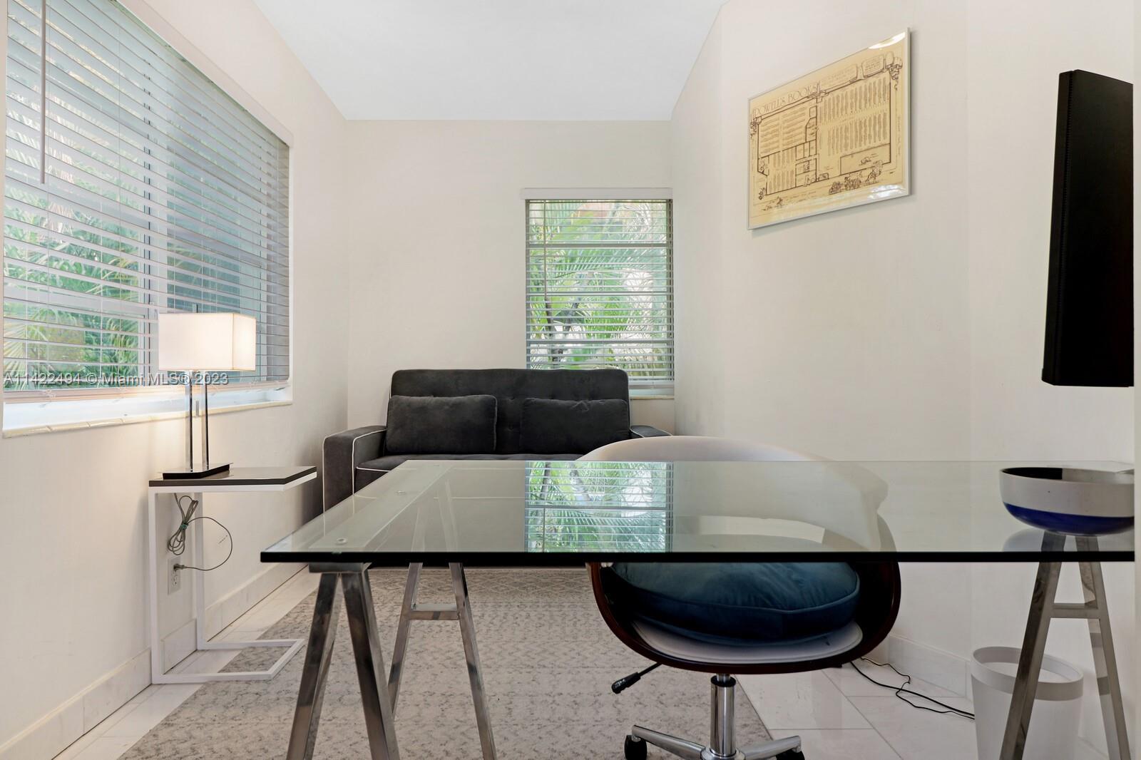 1125 Meridian Ave Unit: 2-1125