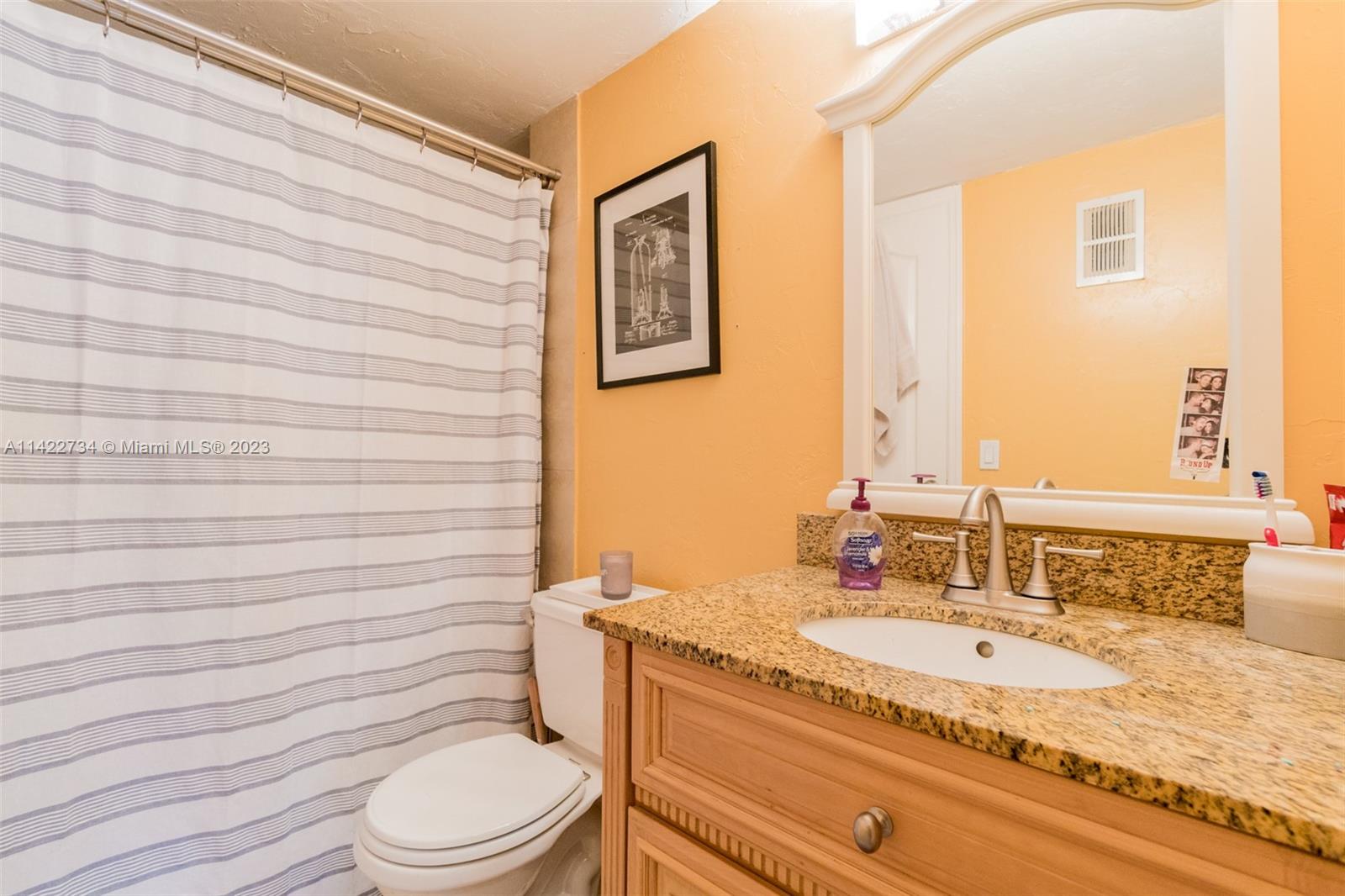 10900 SW 104th St Unit: 114