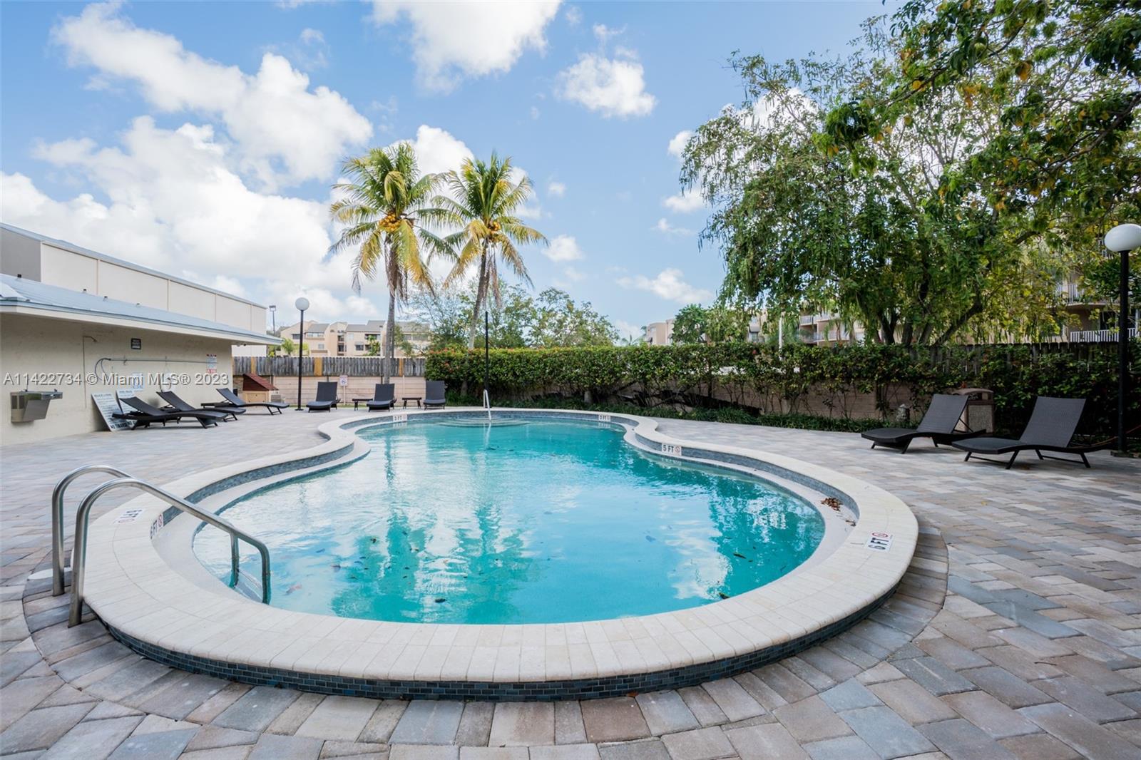 10900 SW 104th St Unit: 114