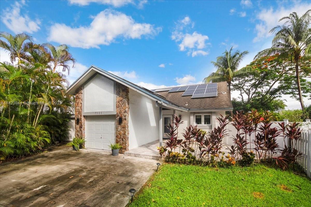 7321 NW 39th St