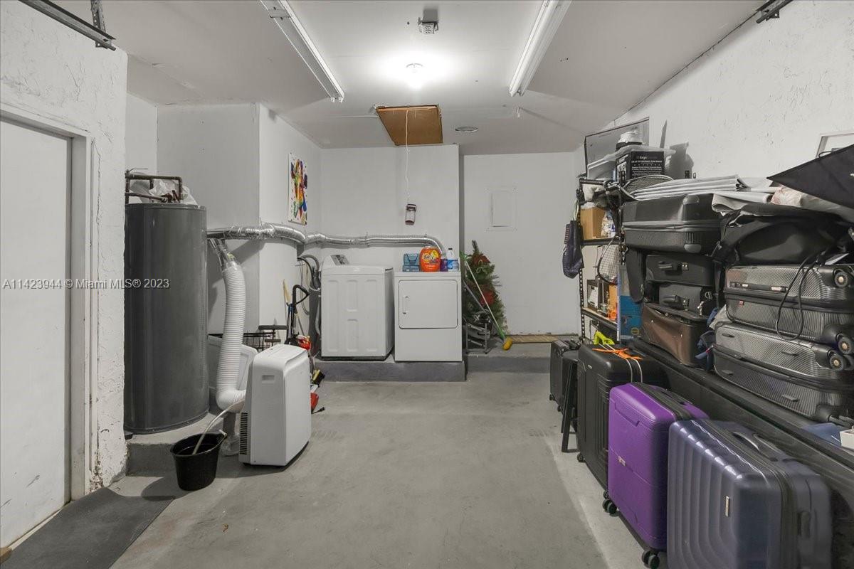 7321 NW 39th St