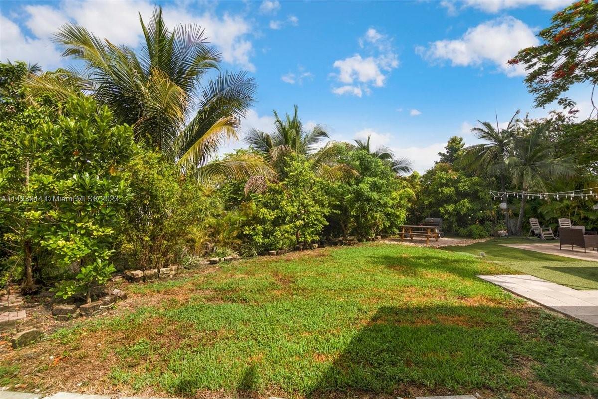 7321 NW 39th St