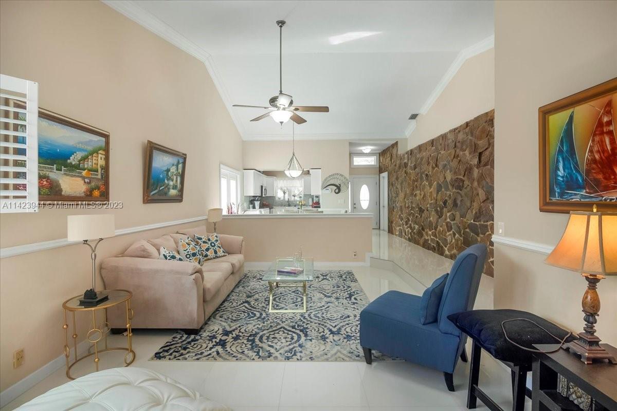 7321 NW 39th St