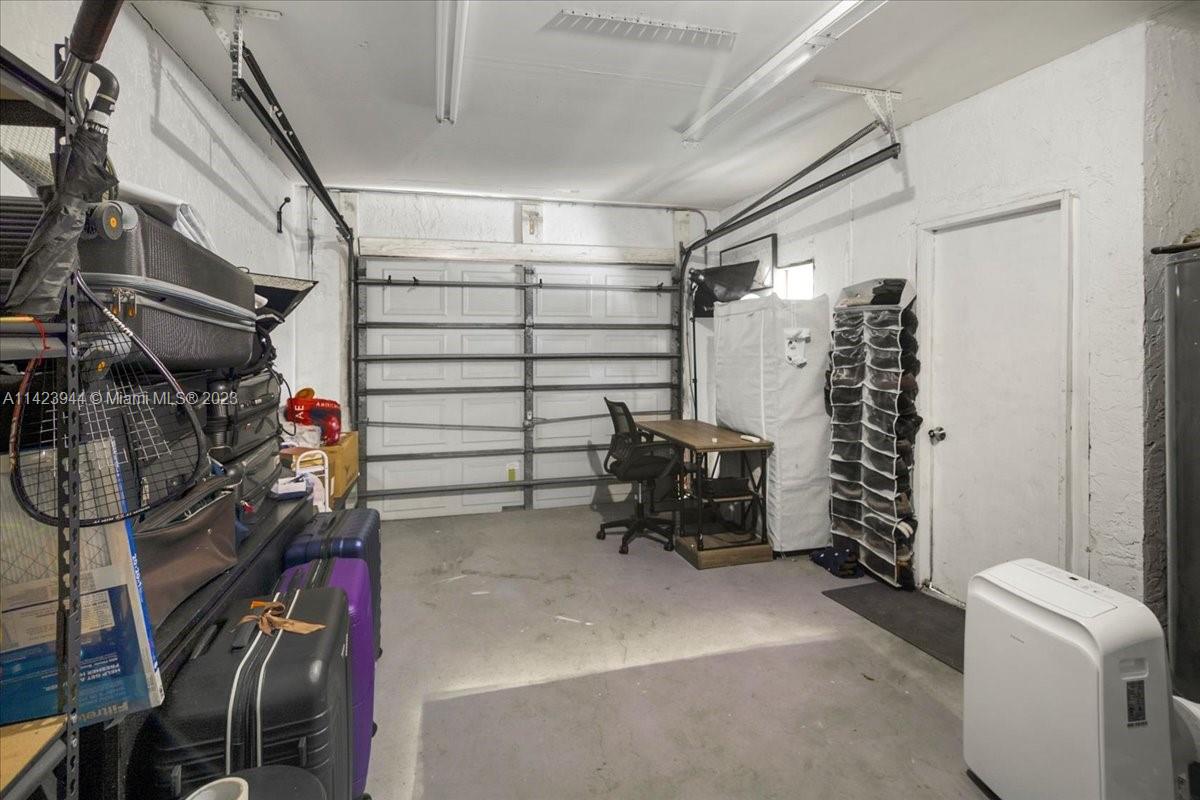 7321 NW 39th St