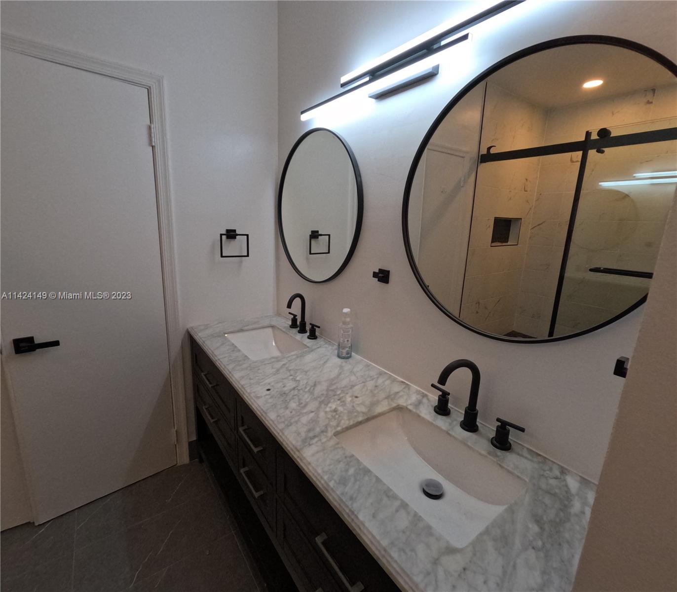 1211 SW 84th Ter