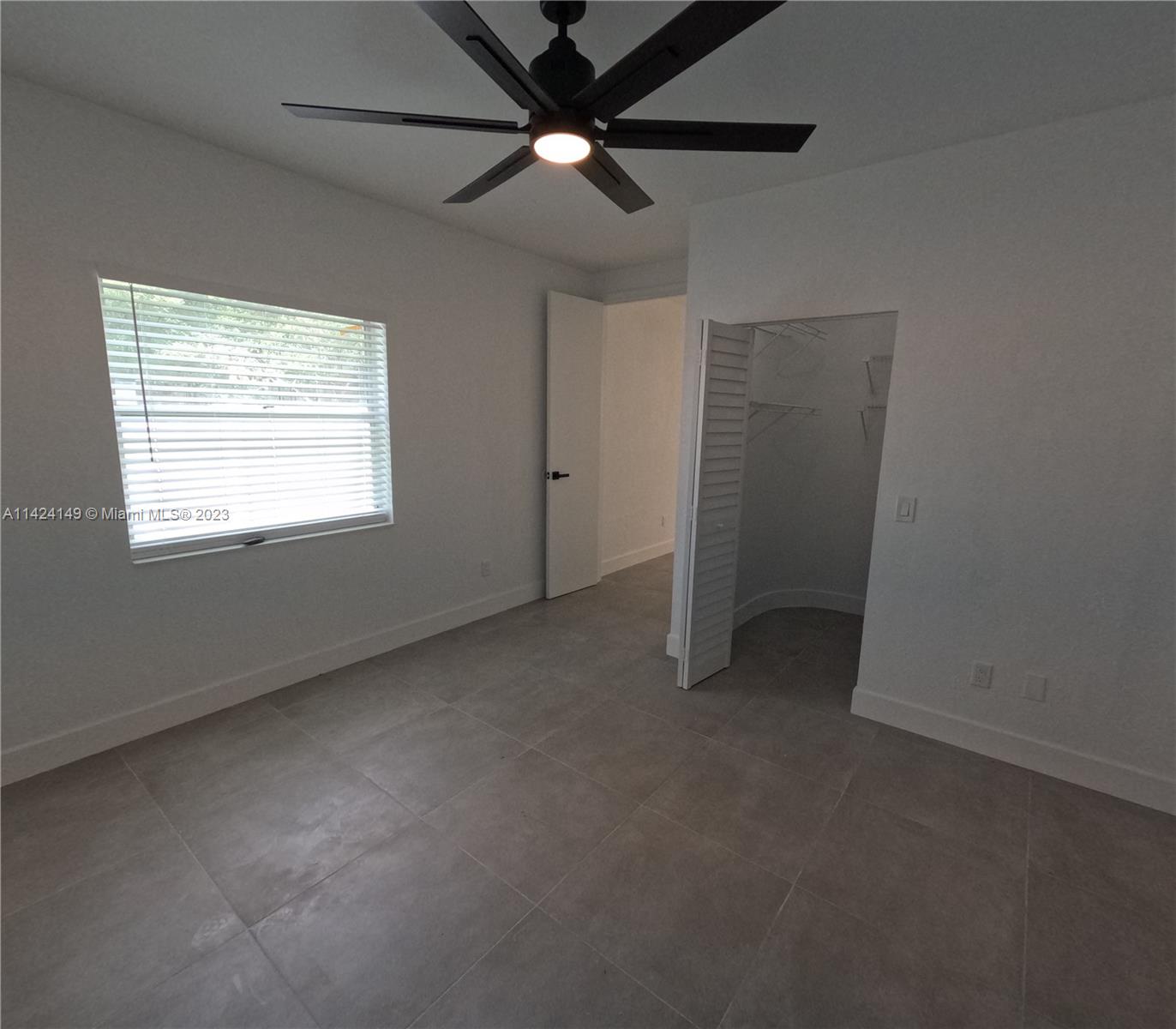 1211 SW 84th Ter