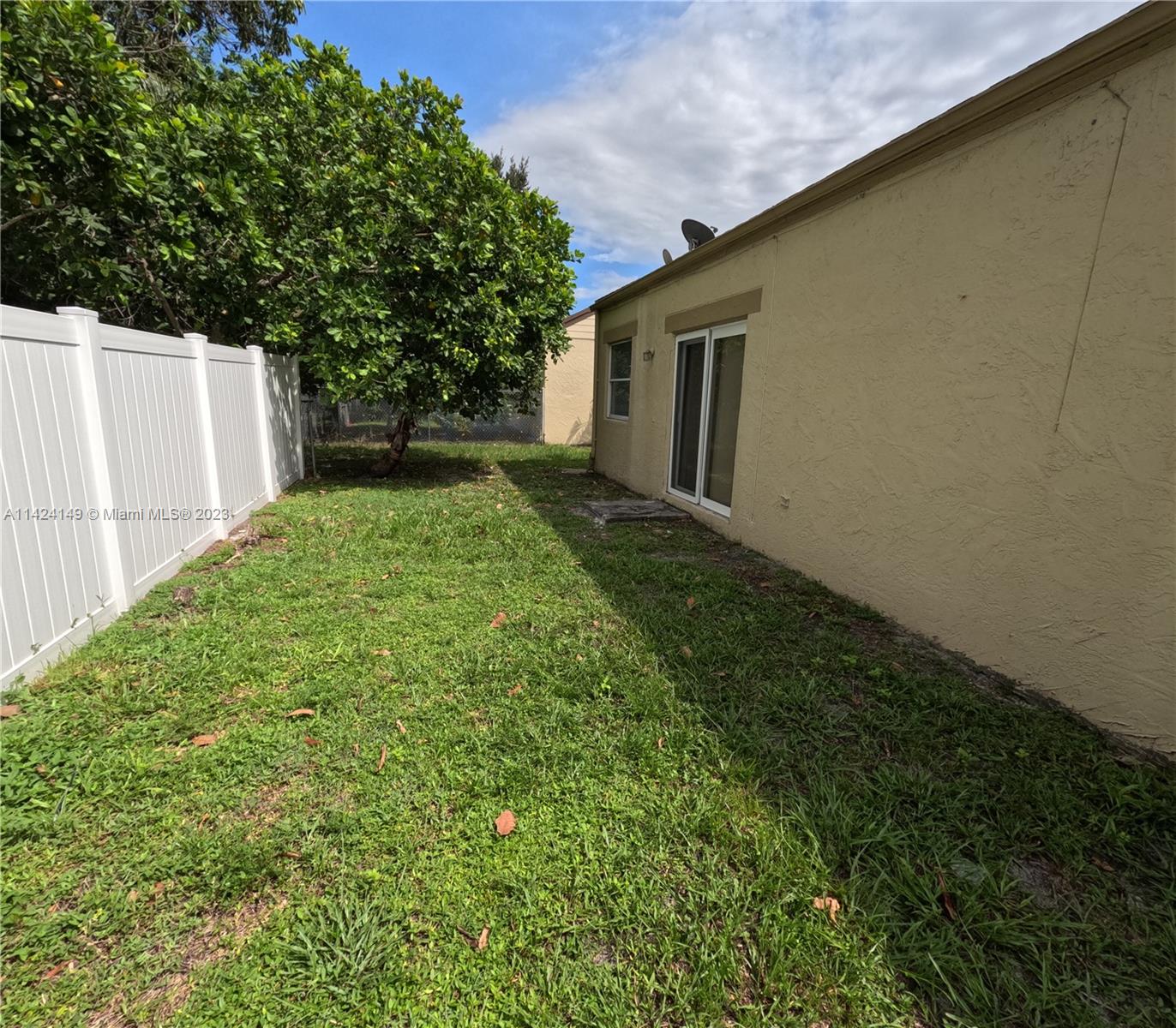 1211 SW 84th Ter