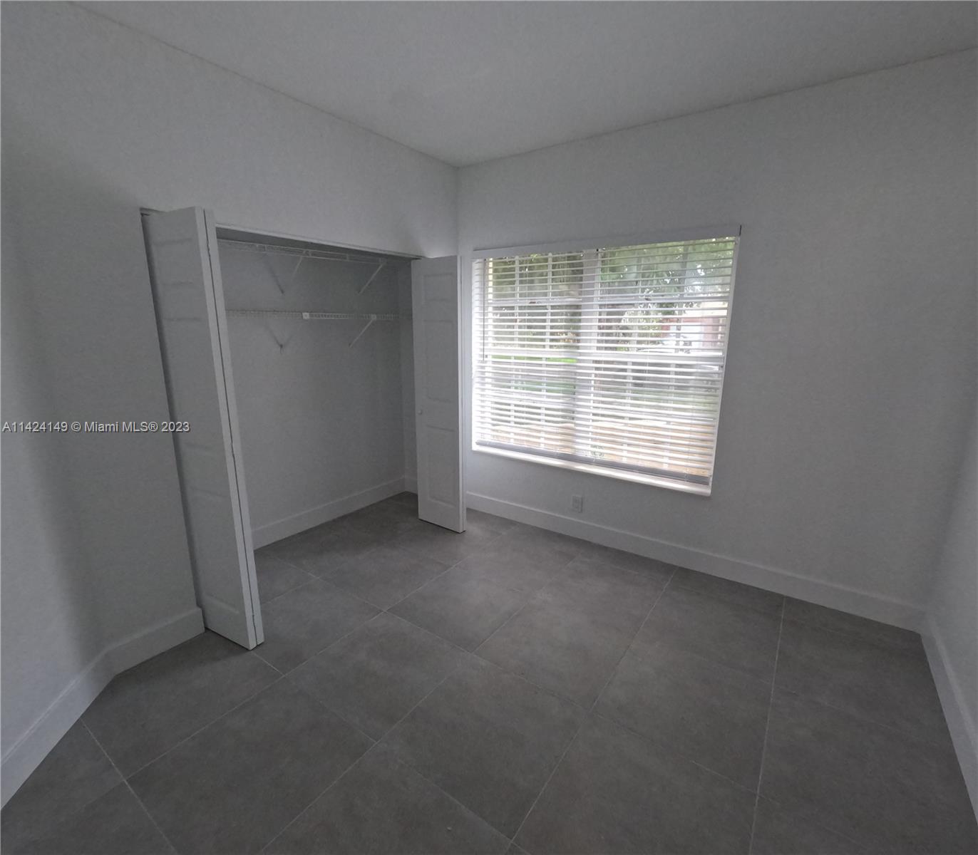 1211 SW 84th Ter