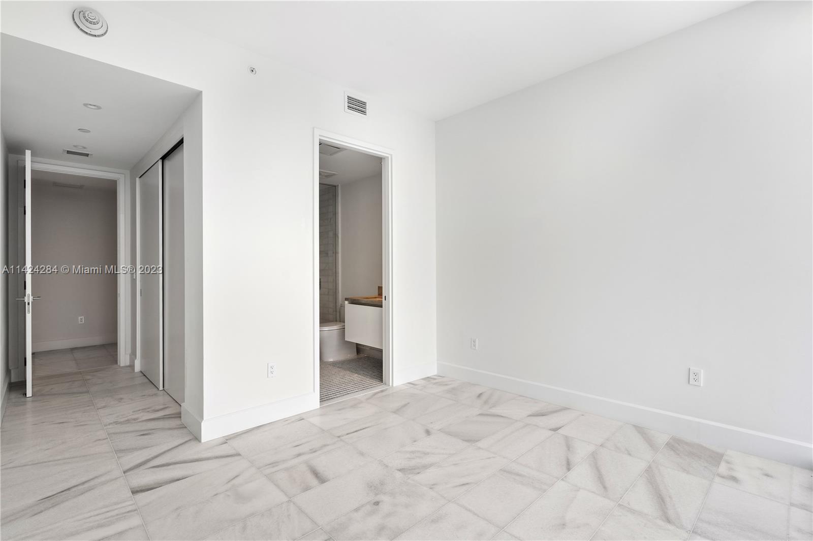 700 NE 26th Terr Unit: 5201