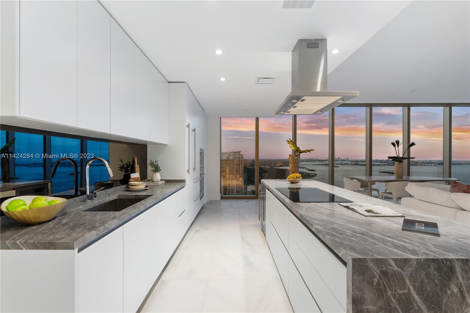 700 NE 26th Terr Unit: 5201