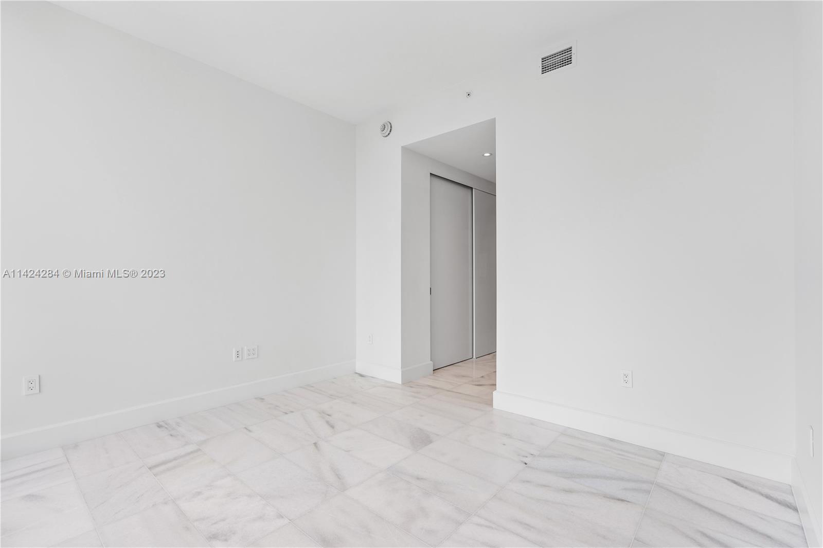 700 NE 26th Terr Unit: 5201