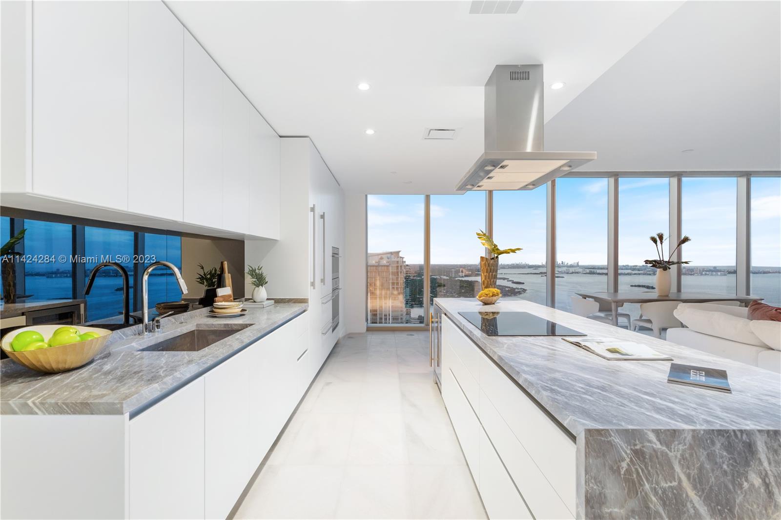 700 NE 26th Terr Unit: 5201