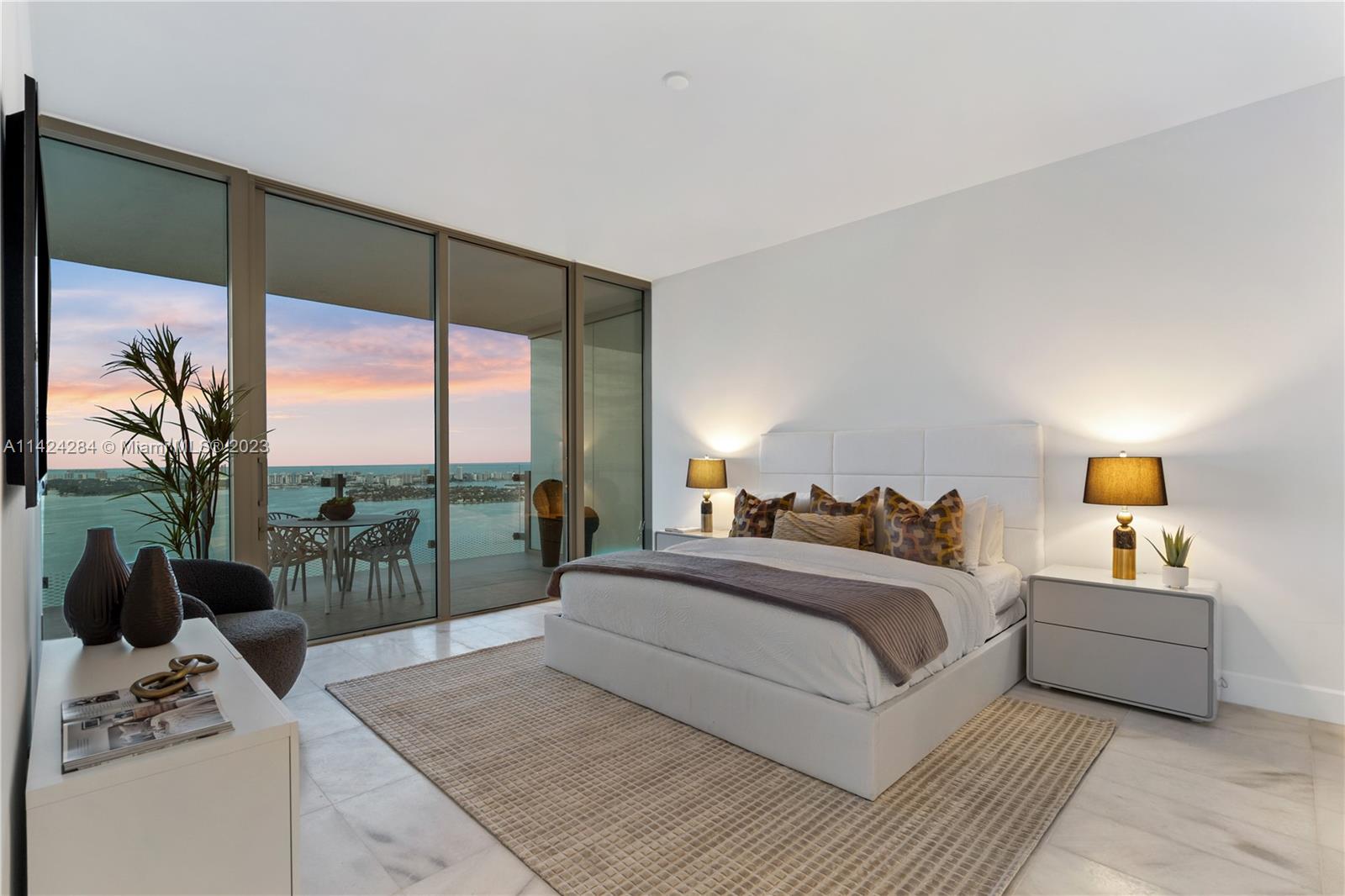 700 NE 26th Terr Unit: 5201