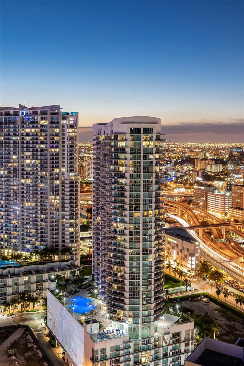 300 S Biscayne Blvd Unit: T-2802