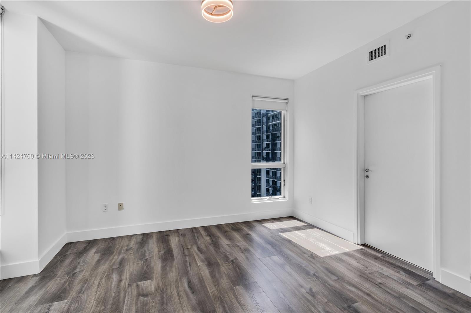 300 S Biscayne Blvd Unit: T-2802