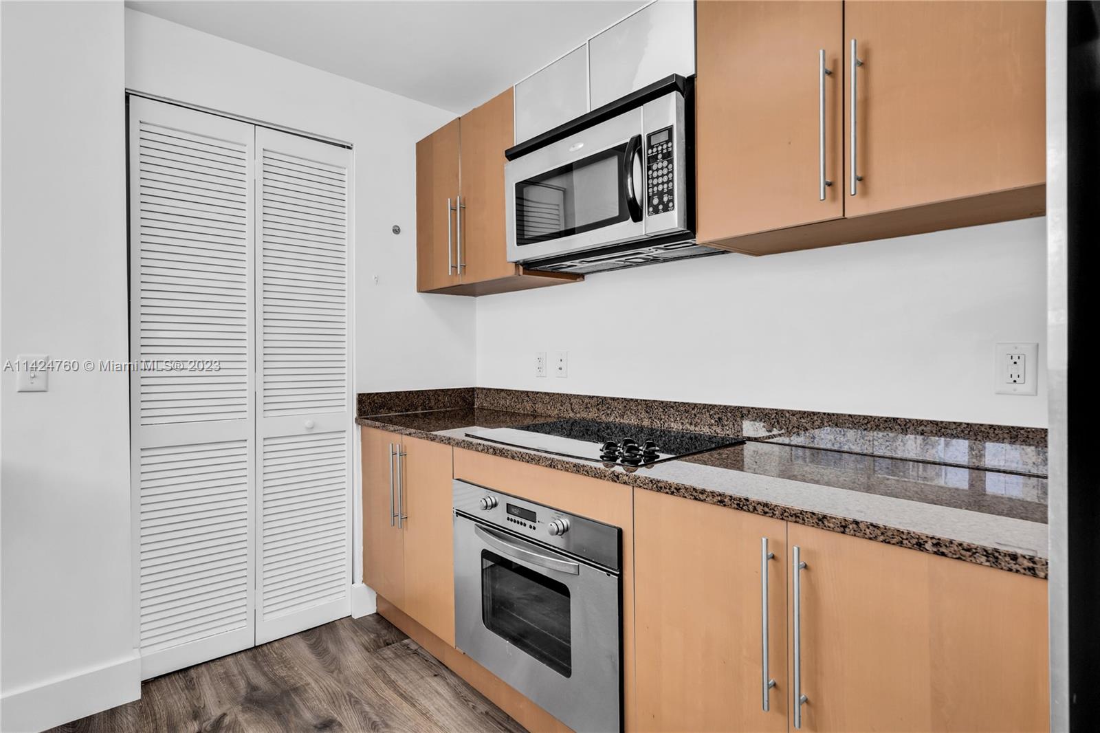300 S Biscayne Blvd Unit: T-2802
