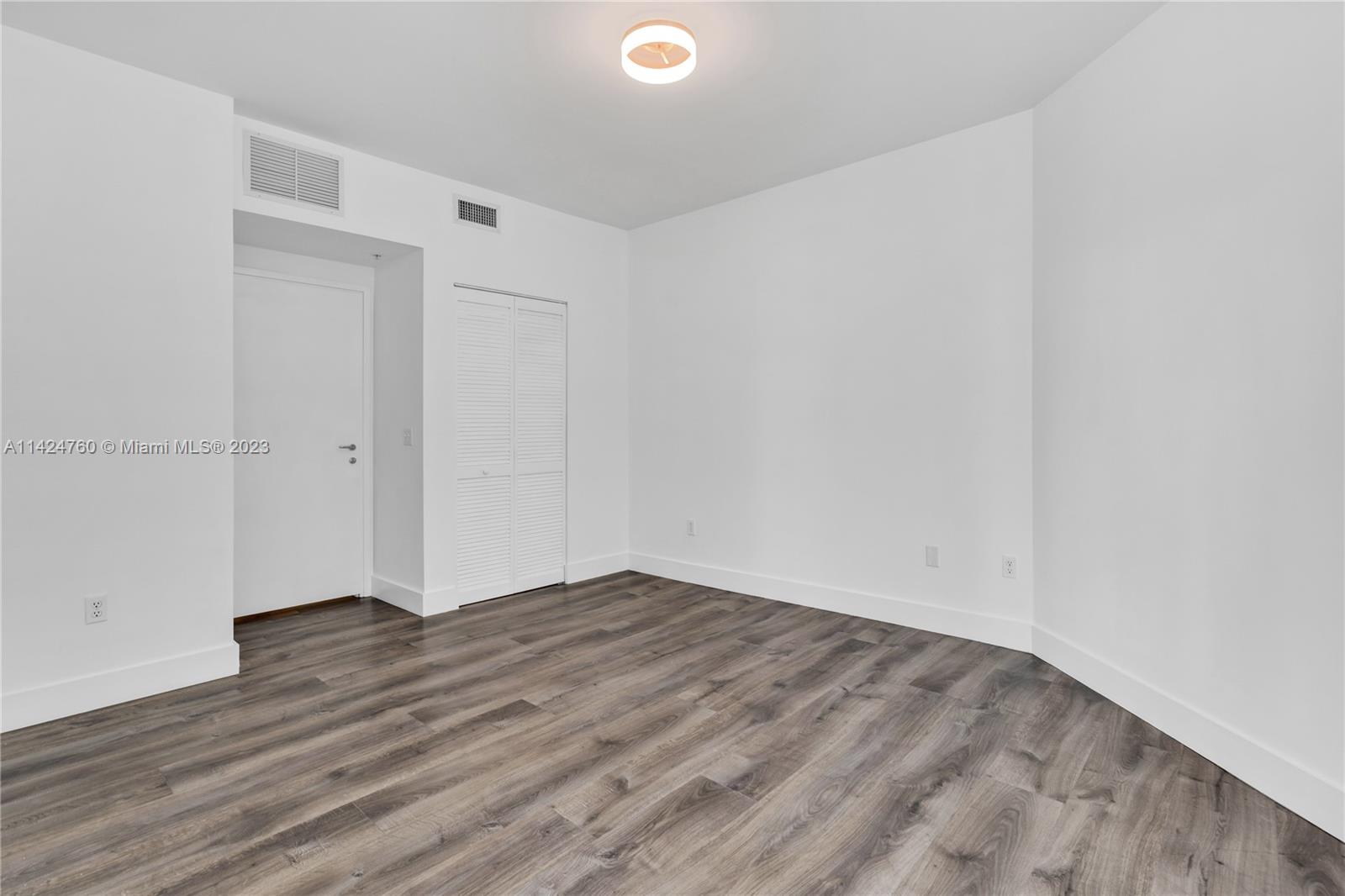 300 S Biscayne Blvd Unit: T-2802