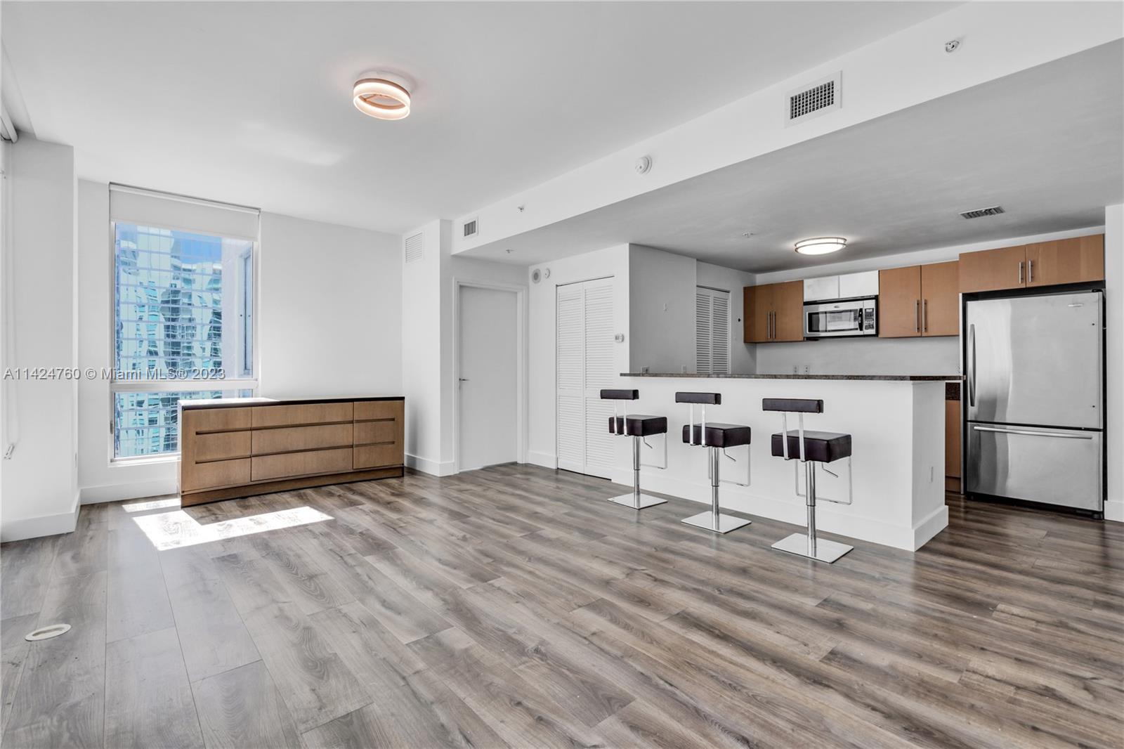 300 S Biscayne Blvd Unit: T-2802
