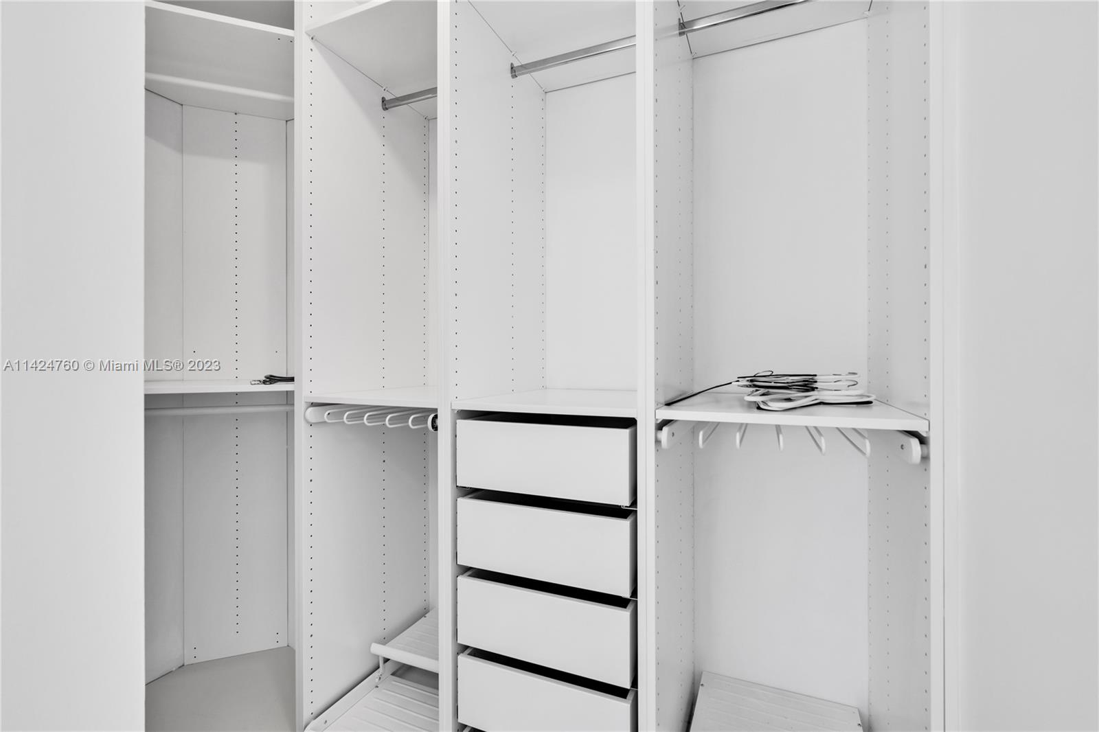 300 S Biscayne Blvd Unit: T-2802