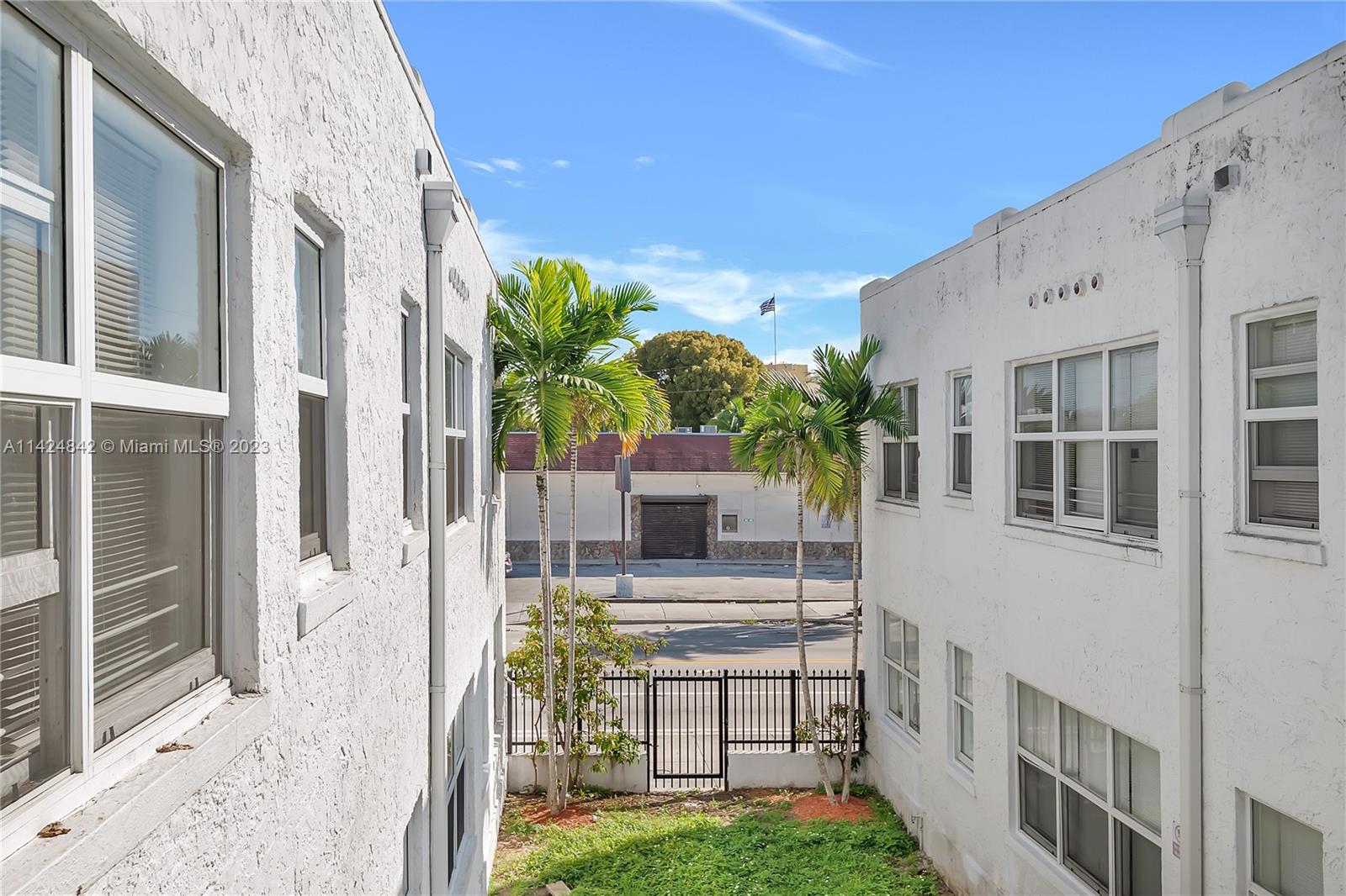 402 NW 12th Ave # 204