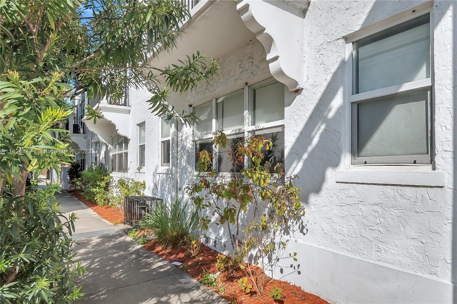 402 NW 12th Ave # 204