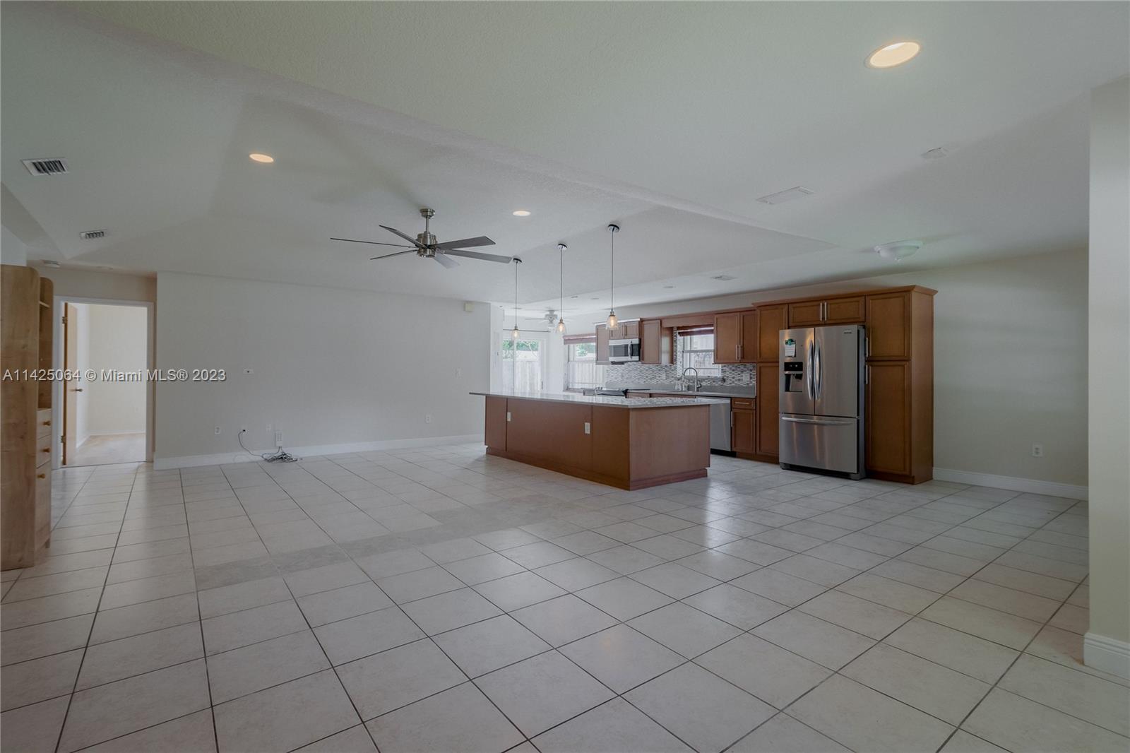 3715 SW 58th Ct # 3715