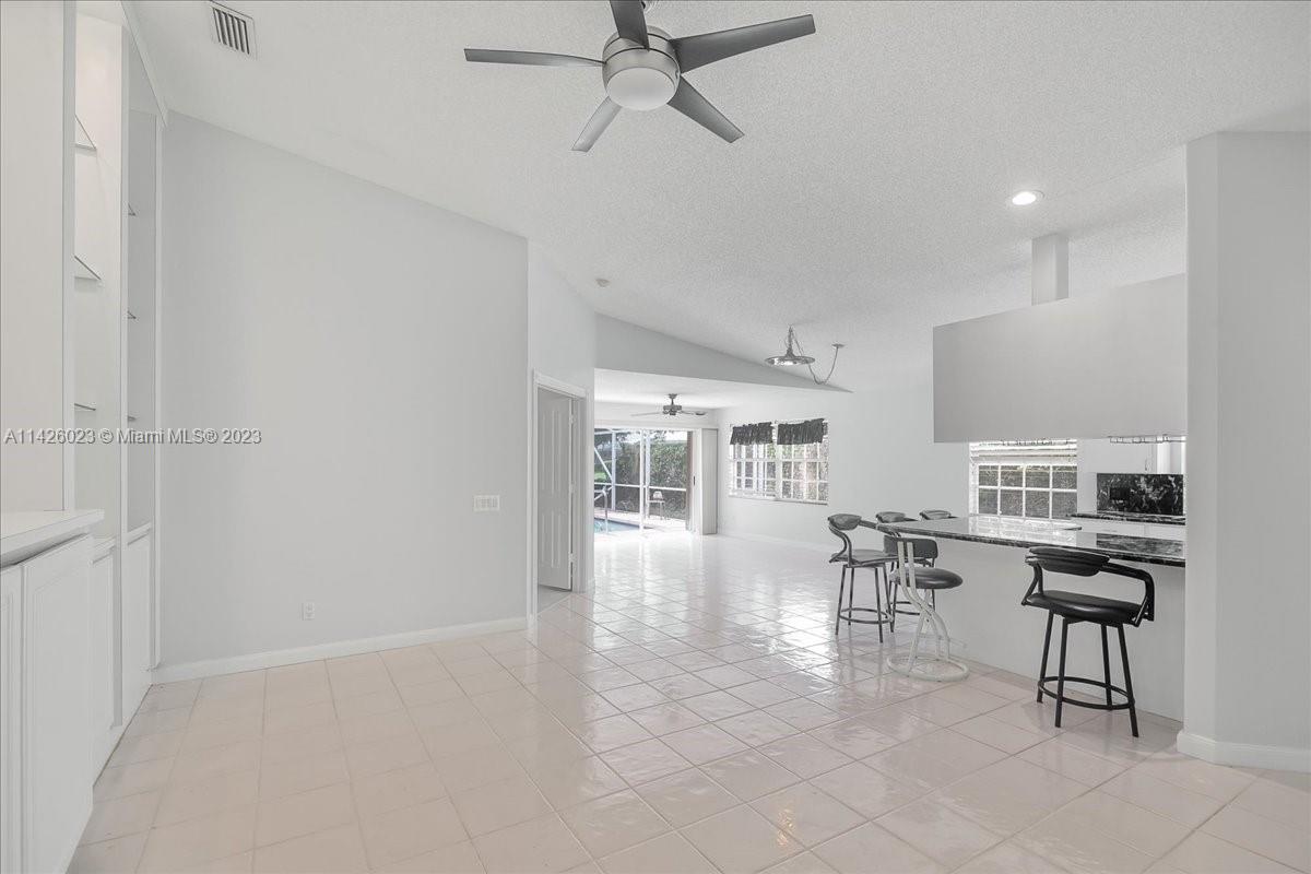 4153 Royal Oak Dr # 4153