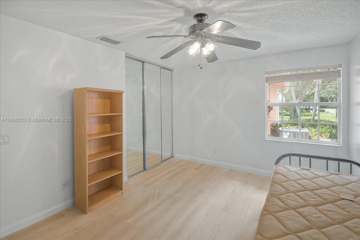 4153 Royal Oak Dr # 4153