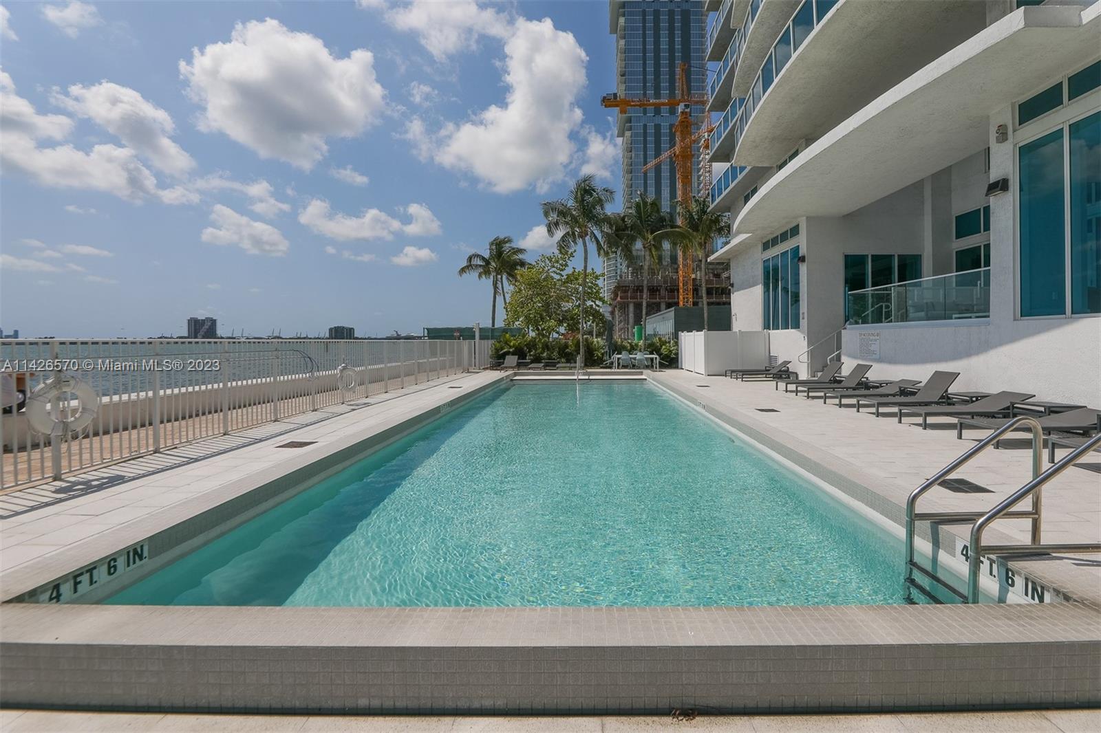 700 NE 25th St Unit: 1604