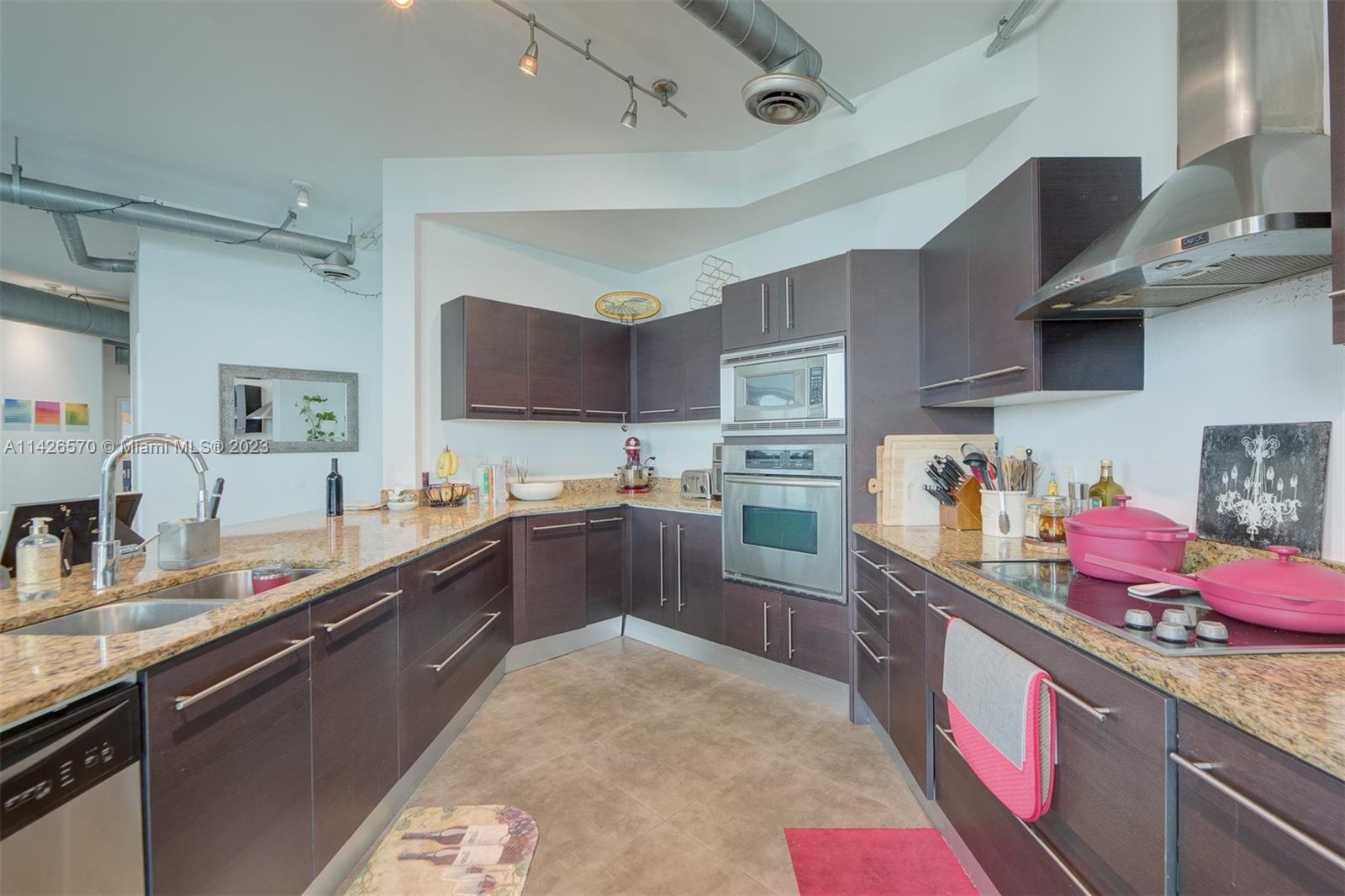 700 NE 25th St Unit: 1604