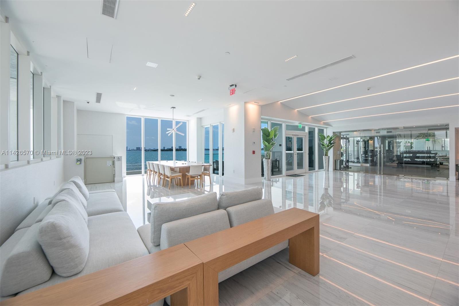 700 NE 25th St Unit: 1604