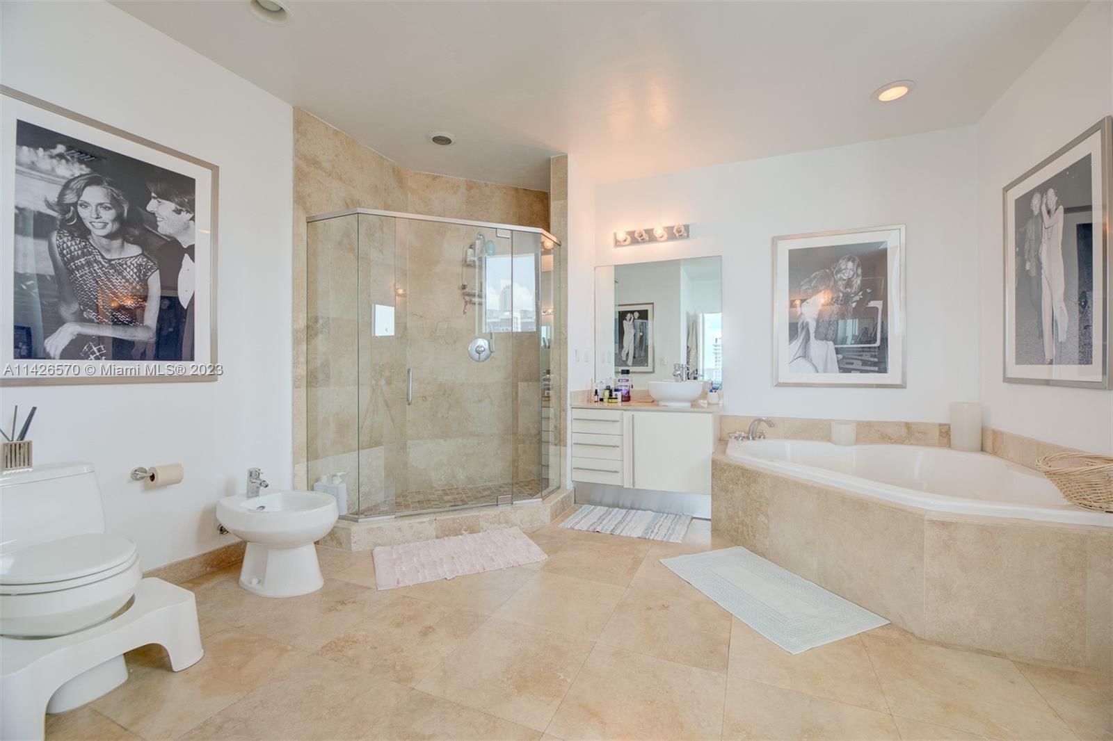 700 NE 25th St Unit: 1604