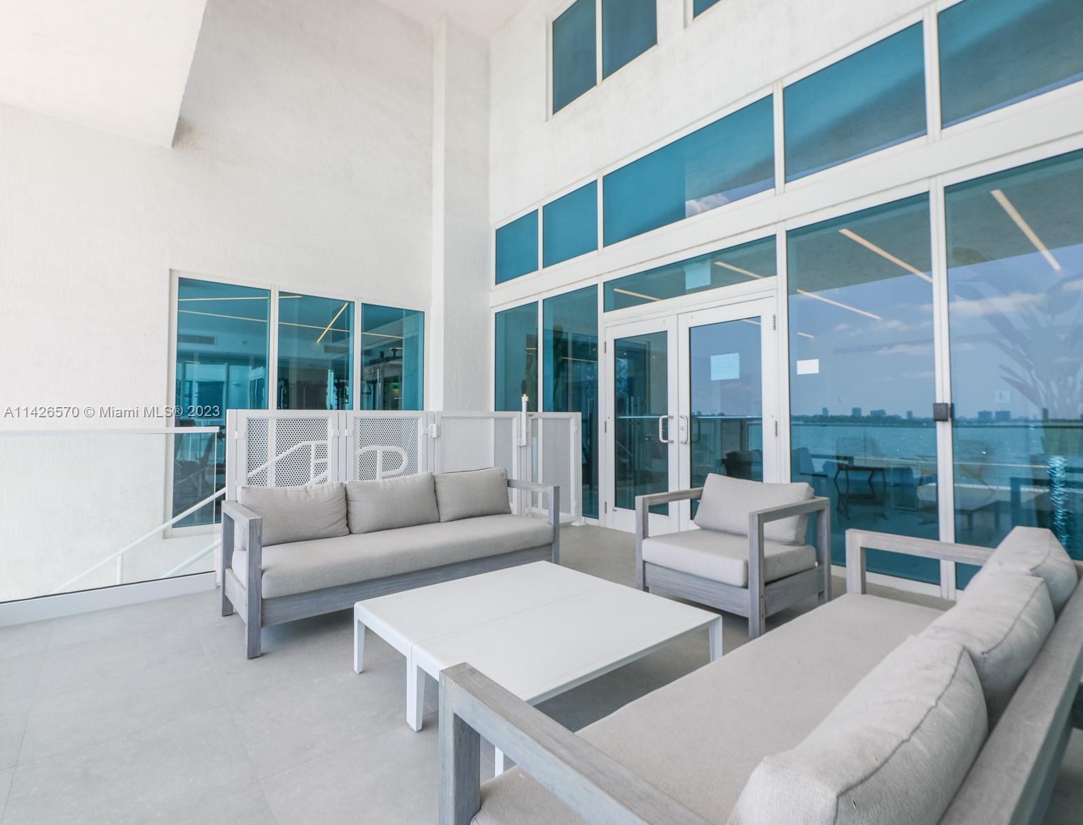 700 NE 25th St Unit: 1604