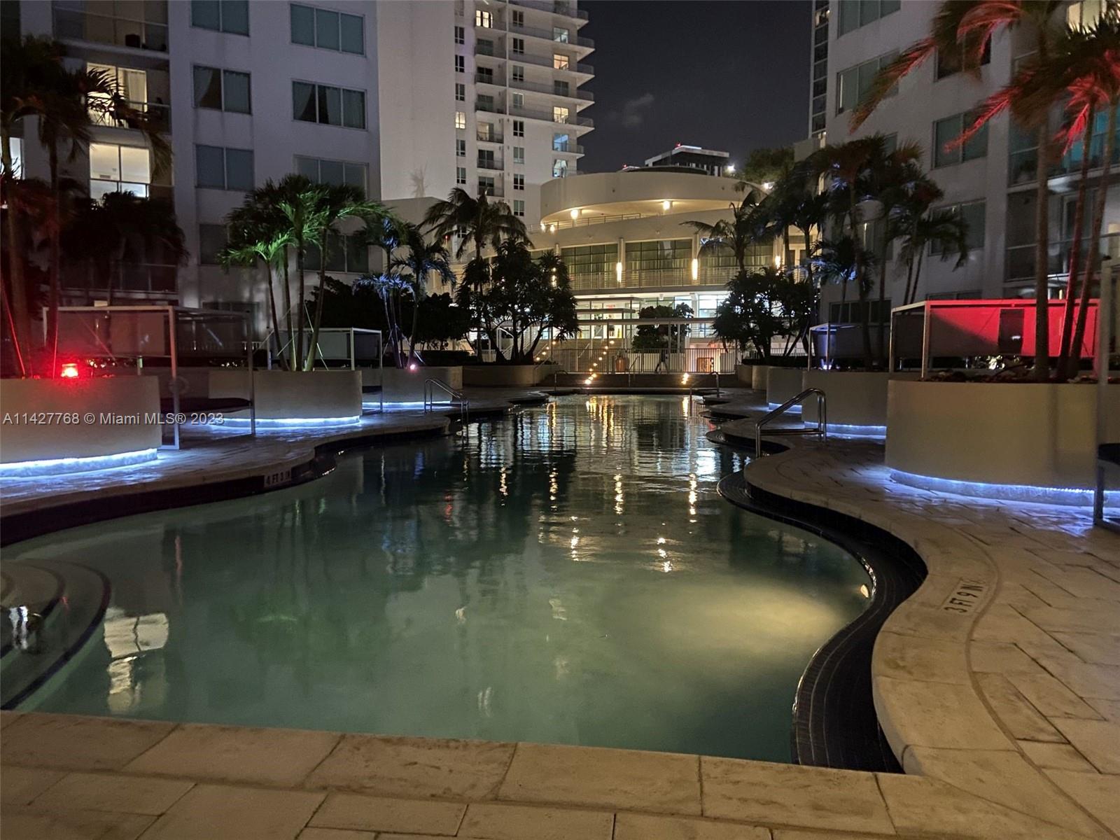 244 Biscayne Blvd # 2804