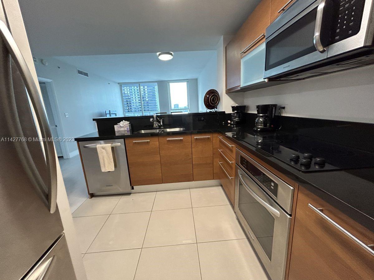 244 Biscayne Blvd # 2804