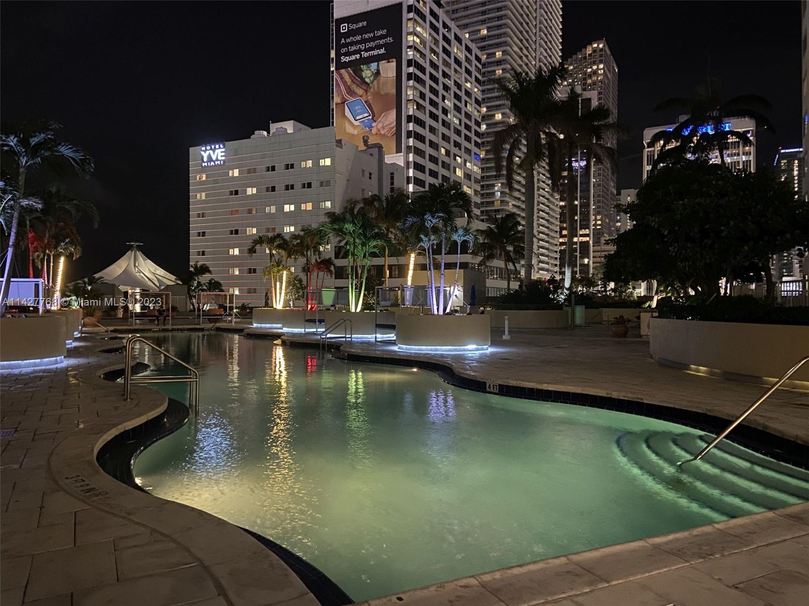244 Biscayne Blvd # 2804
