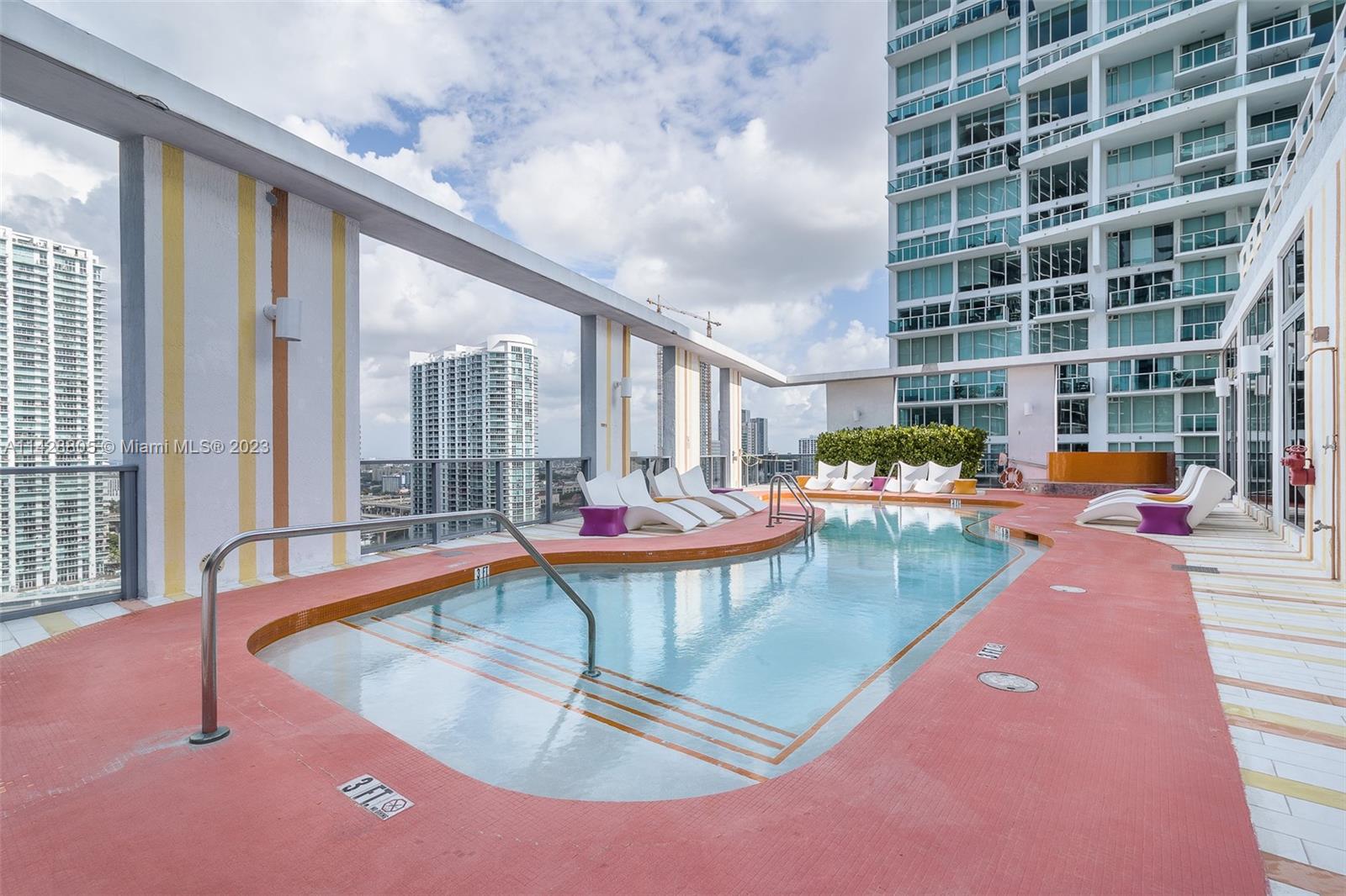 31 SE 6th St # 2601