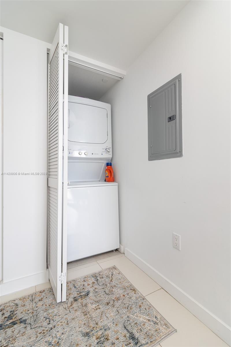 31 SE 6th St # 2601