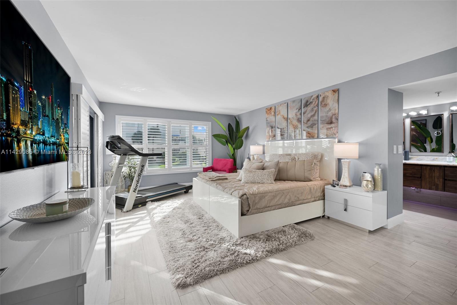 372 Golfview Rd Unit: 201