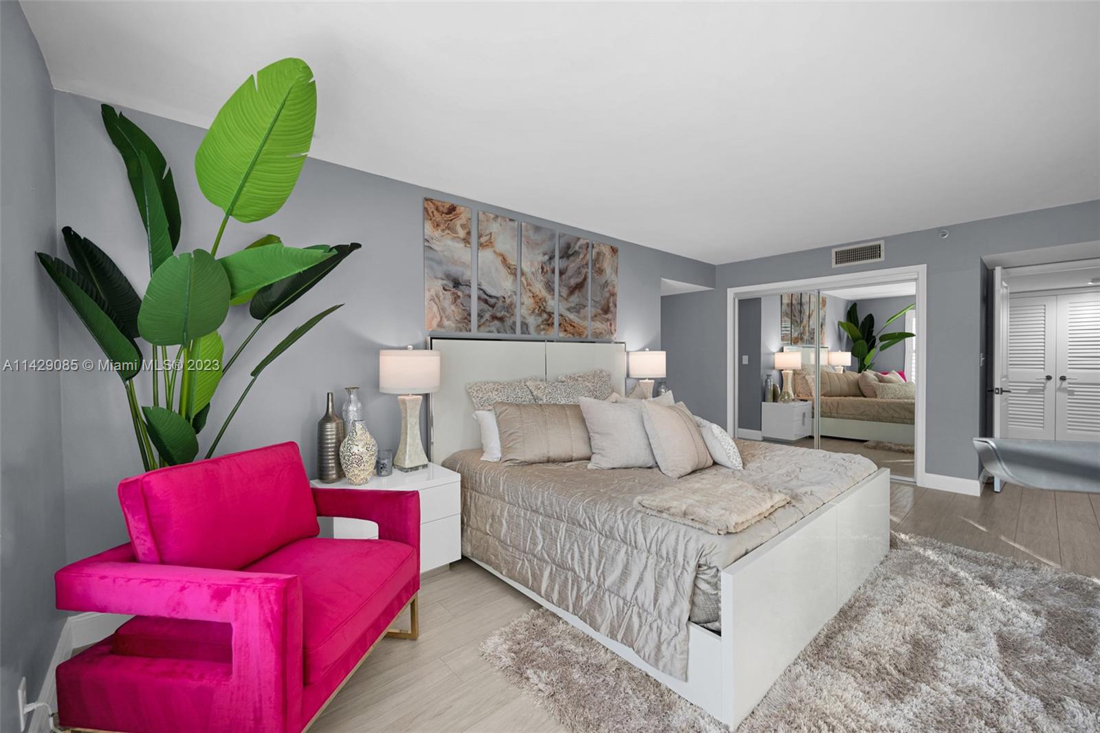 372 Golfview Rd Unit: 201