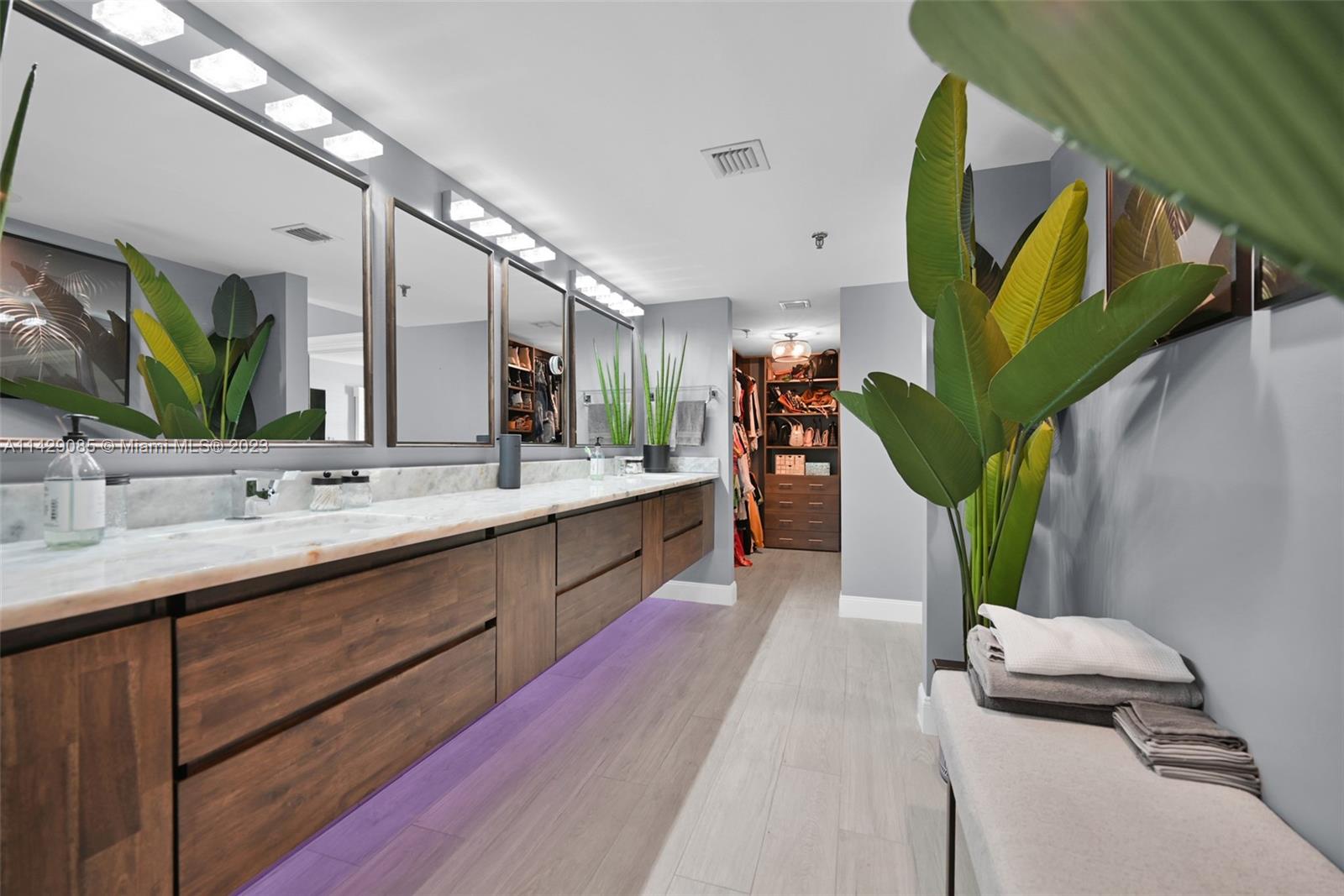 372 Golfview Rd Unit: 201