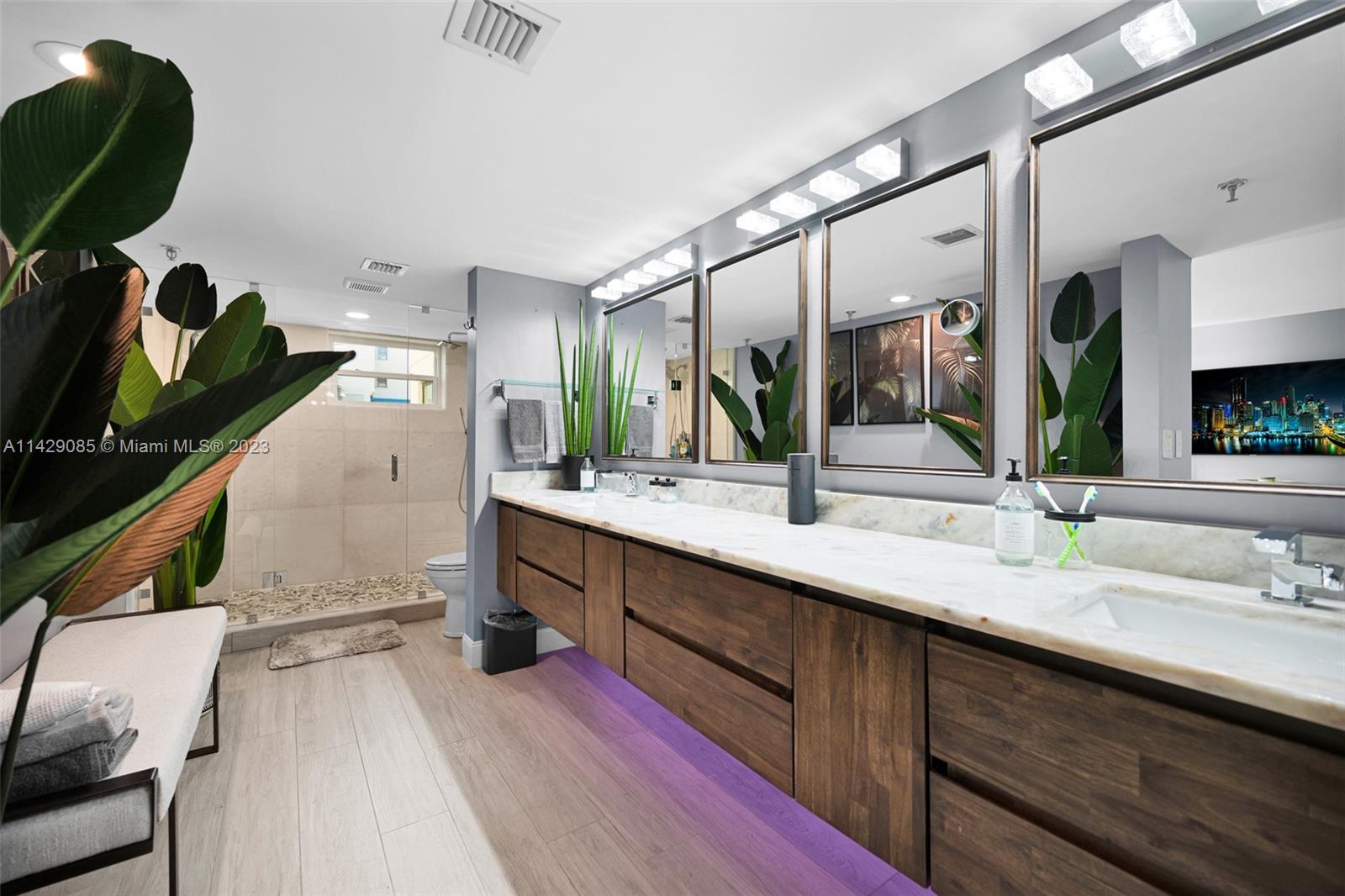 372 Golfview Rd Unit: 201