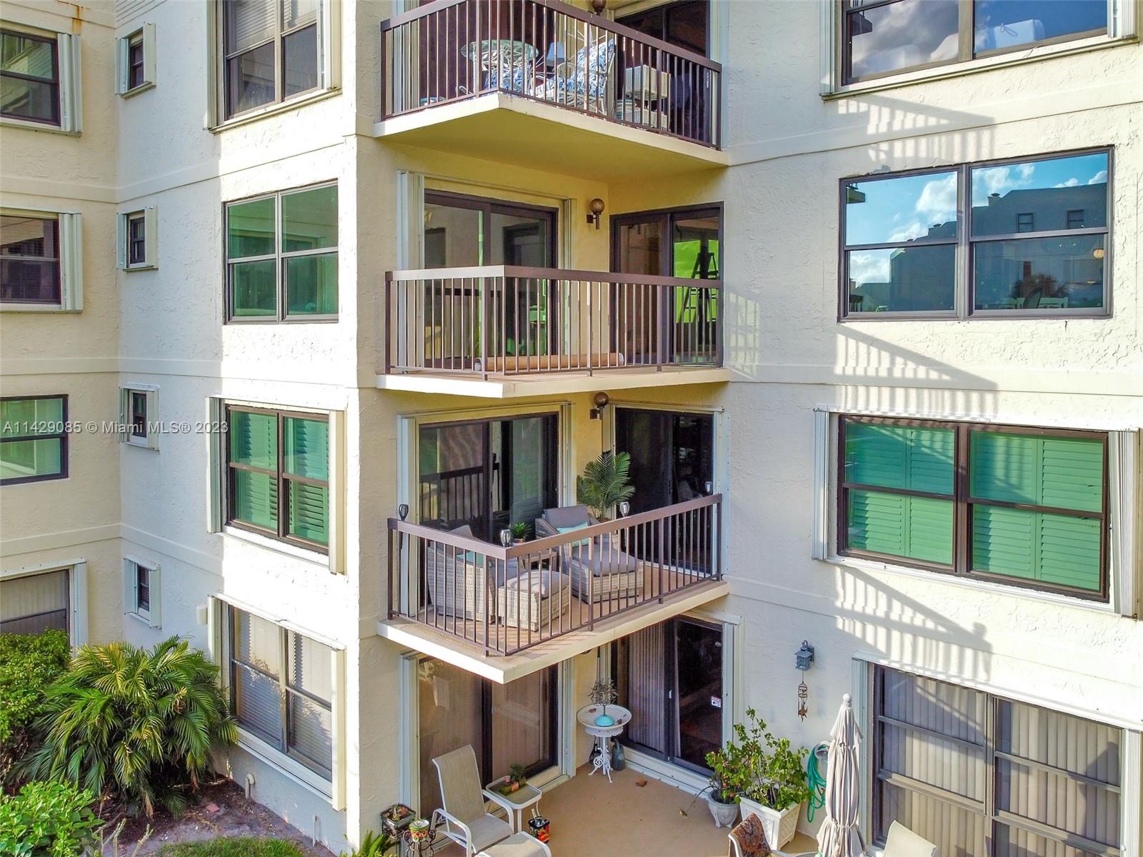 372 Golfview Rd Unit: 201