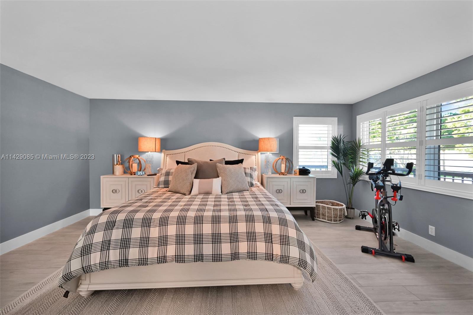 372 Golfview Rd Unit: 201