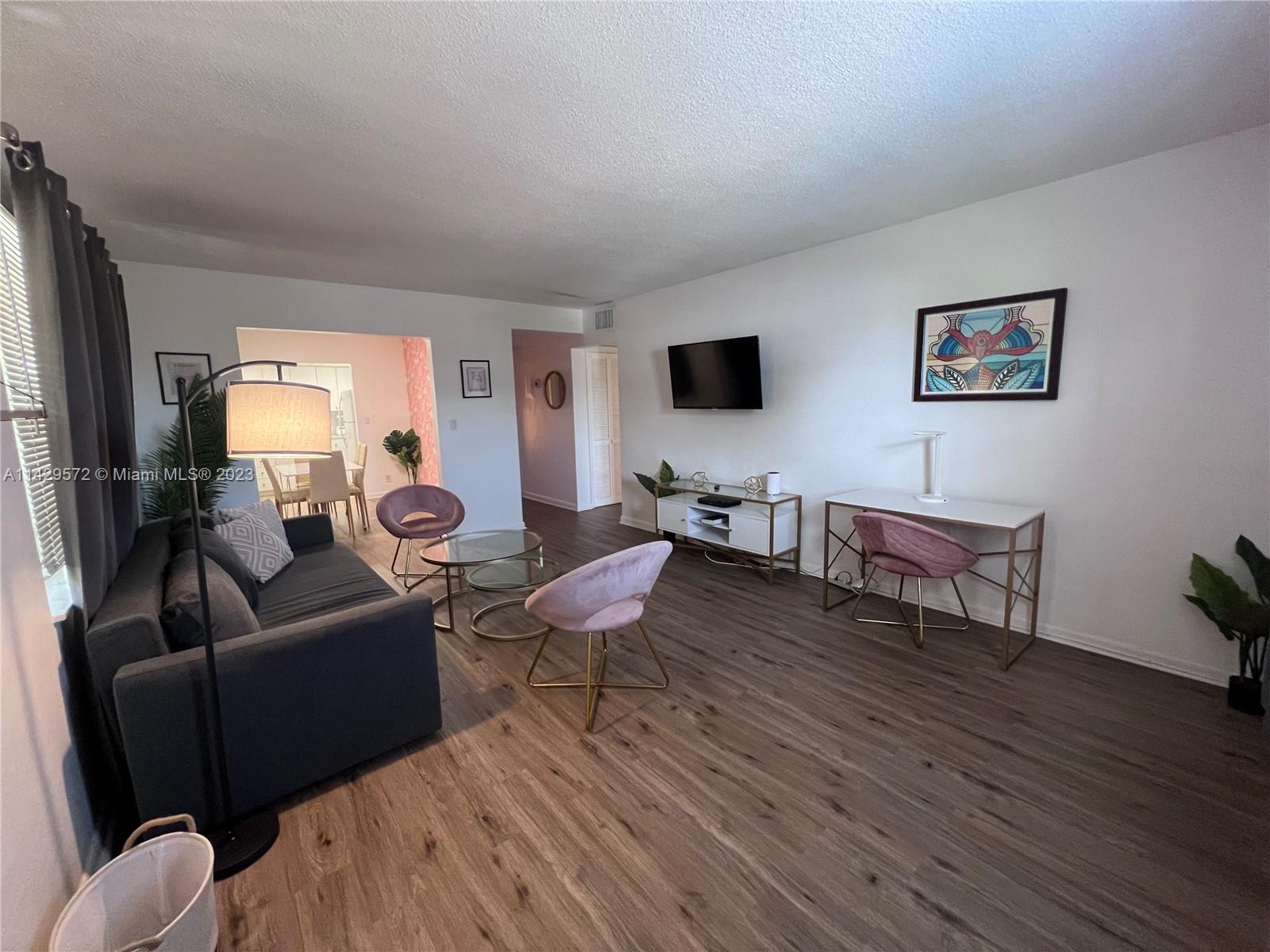 2008 Pierce St # 4