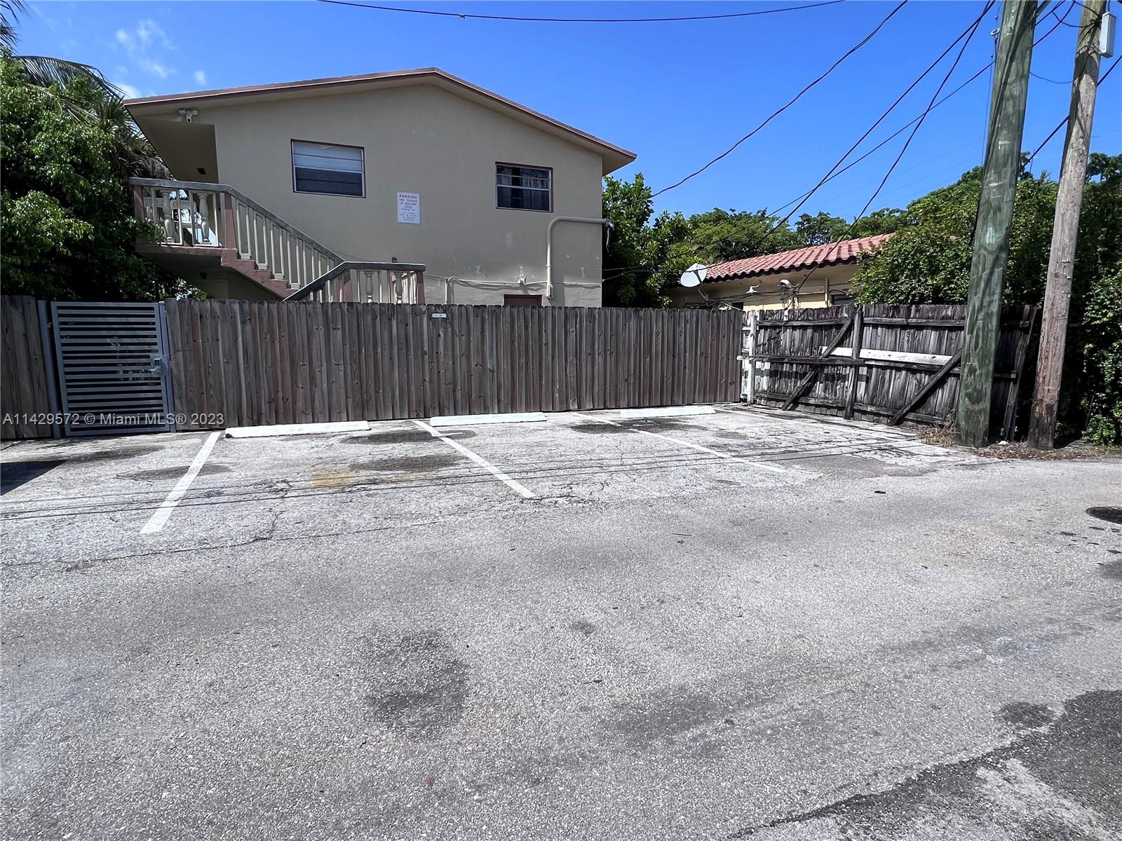2008 Pierce St # 4