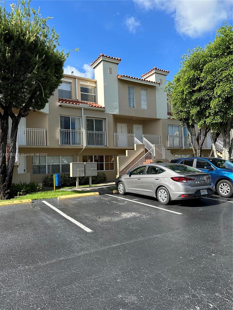 8540 NW 6th Ln Unit: 7-206